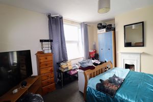 Bedroom- click for photo gallery